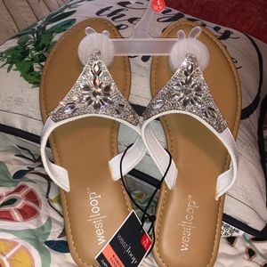 NWT beaded sandal